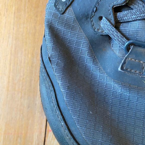 Men’s size 10.5 Altra Lone Peak 5 Charcoal and Teal Trail Shoes - Picture 3 of 10